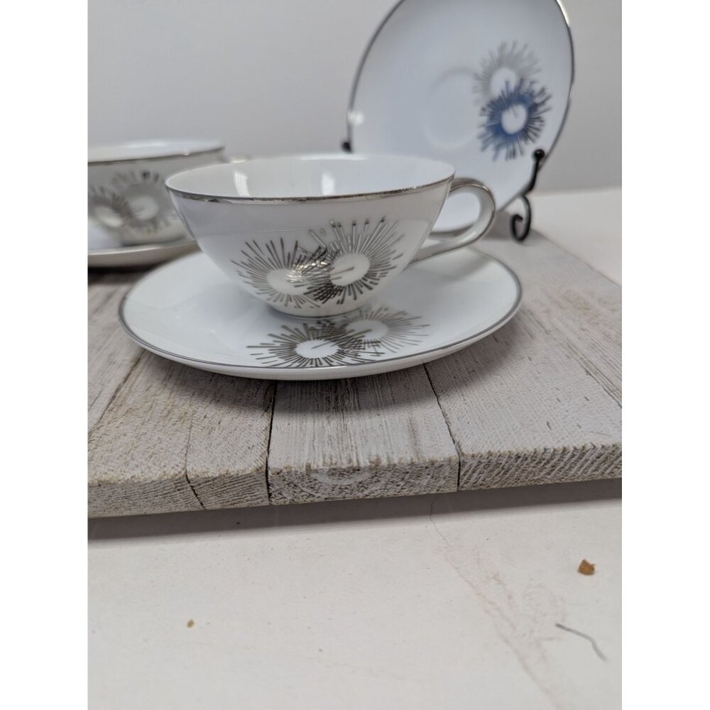Vintage Kutani Set 4 Saucers and 3 Cups White Silver Gray Bursts Japan Teacups - Picture 2 of 10